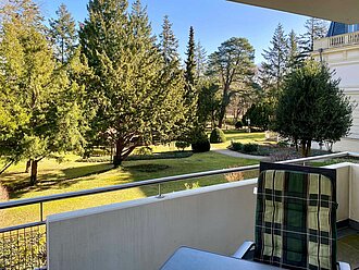 Im App. 11 der Residenz Bleichröder erwartet die Gäste ein toller Balkon mit Blick in den Park der Residenz Bleichröder