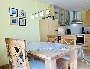 Ferienwohnung Ginsterweg 4c Tisch