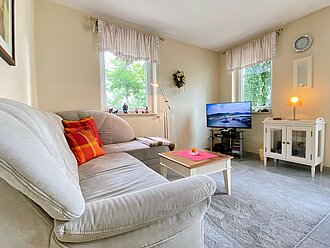 moderner Wohnbereich in der Ferienwohnung 8 Nemo am Strand von Heringsdorf